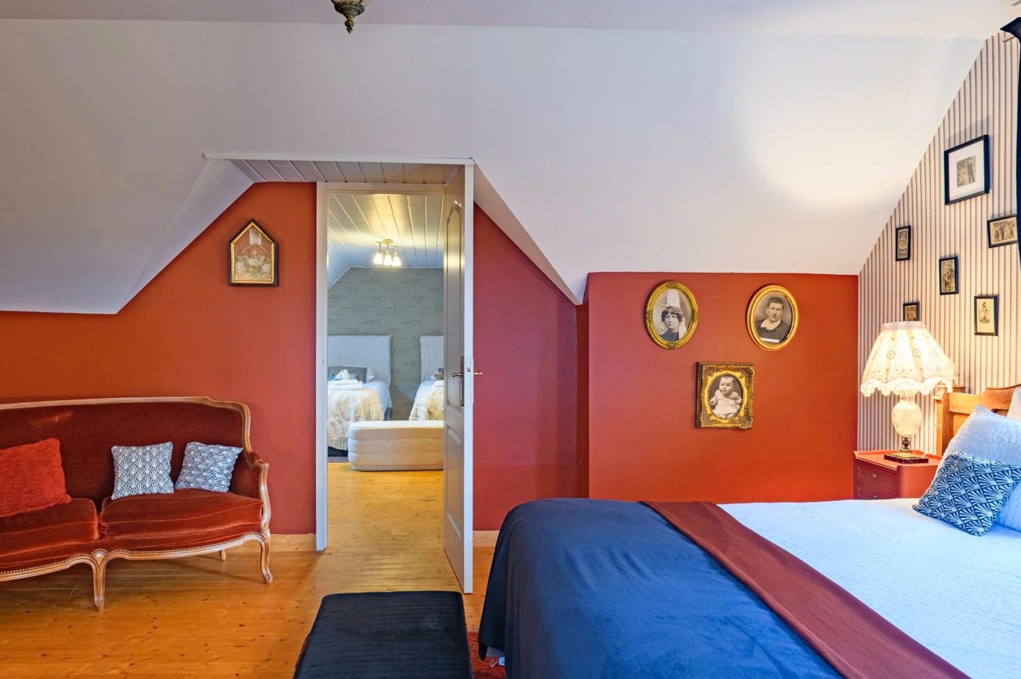 Les Pierres Bleues Bed & Breakfast Saint-Coulitz Exterior photo